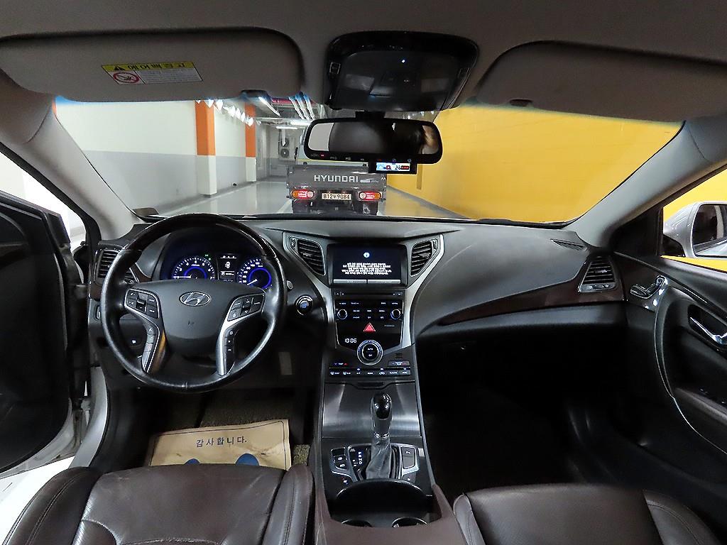 HYUNDAI Grandeur - Vista 7