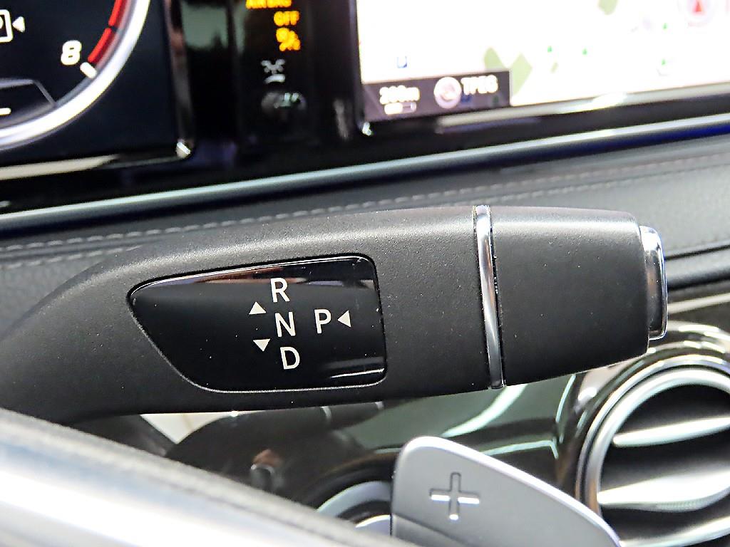 Mercedes Benz S Class - Vista 12