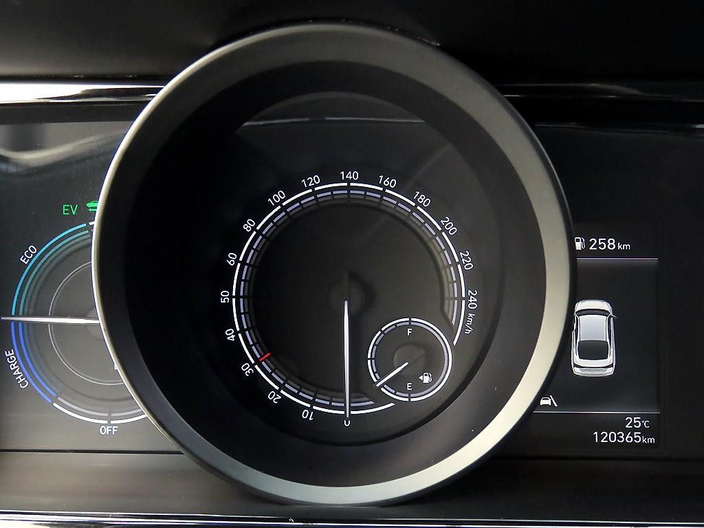 HYUNDAI Avante - Vista 12