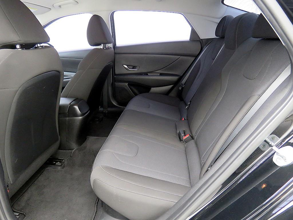 HYUNDAI Avante - Vista 6