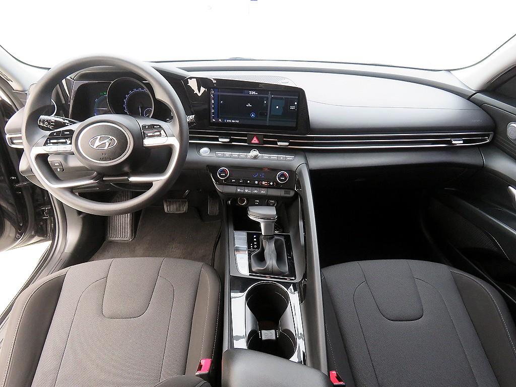 HYUNDAI Avante - Vista 7