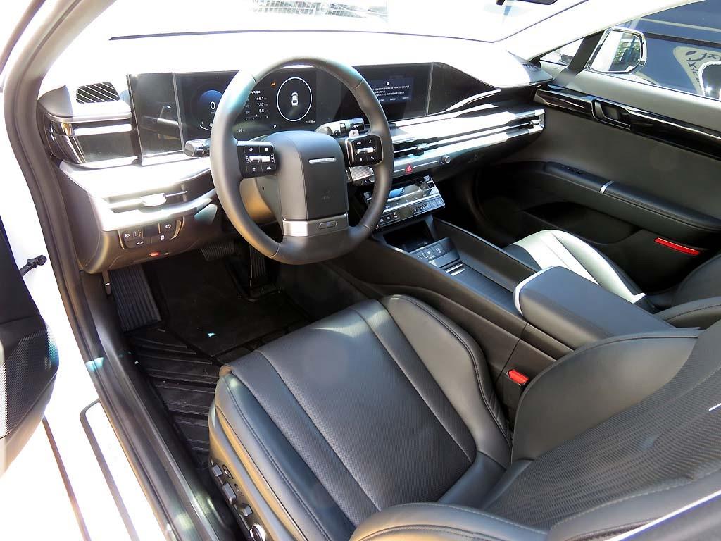 HYUNDAI Grandeur - Vista 11