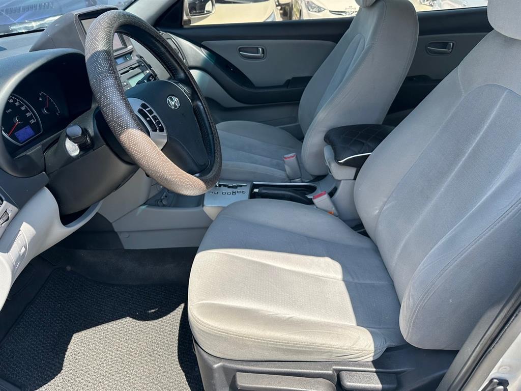 HYUNDAI Avante - Vista 12