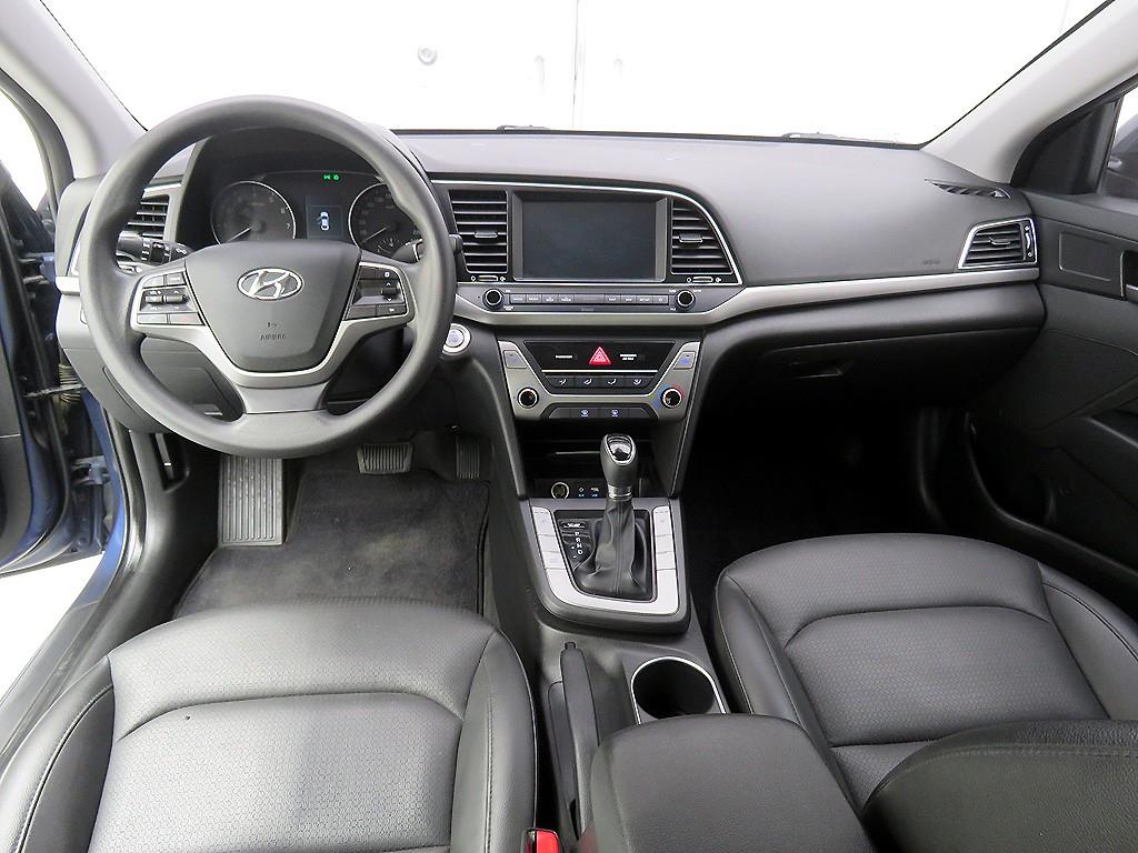 HYUNDAI Avante - Vista 8