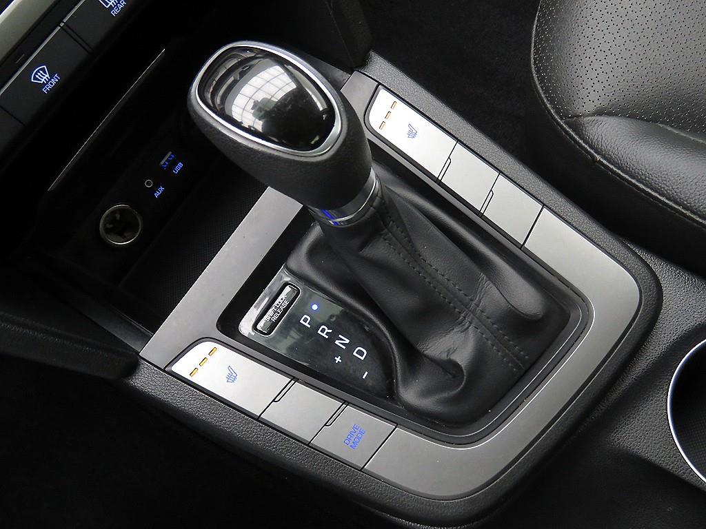 HYUNDAI Avante - Vista 12