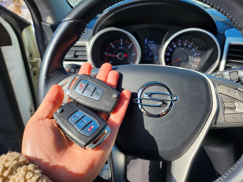 Ssangyong Tivoli 2016 Blanco - Importación desde Corea - HF Imports Iquique - Foto 18