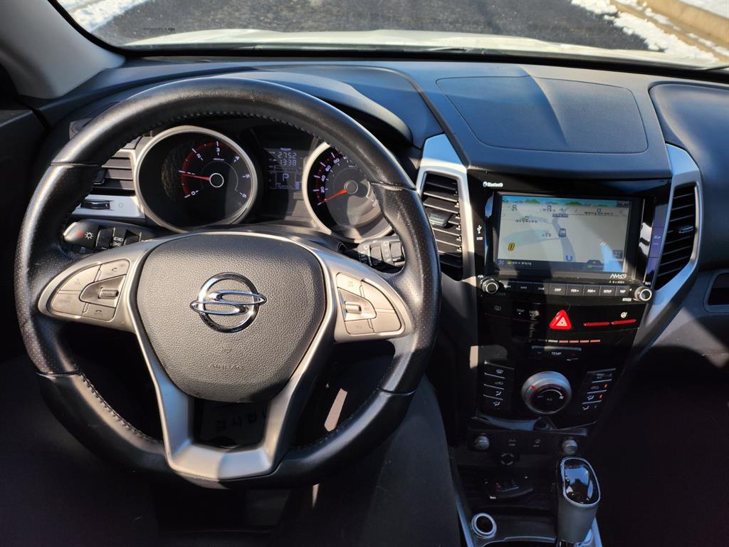 Ssangyong Tivoli - Vista 10