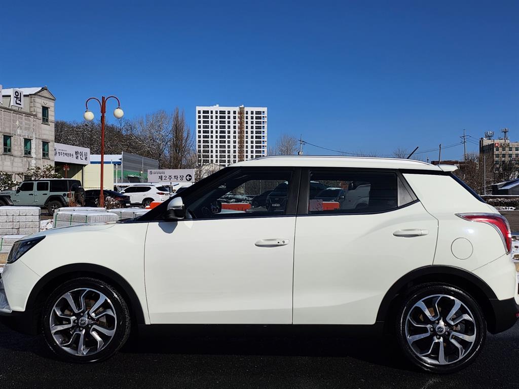 Ssangyong Tivoli - Vista 5