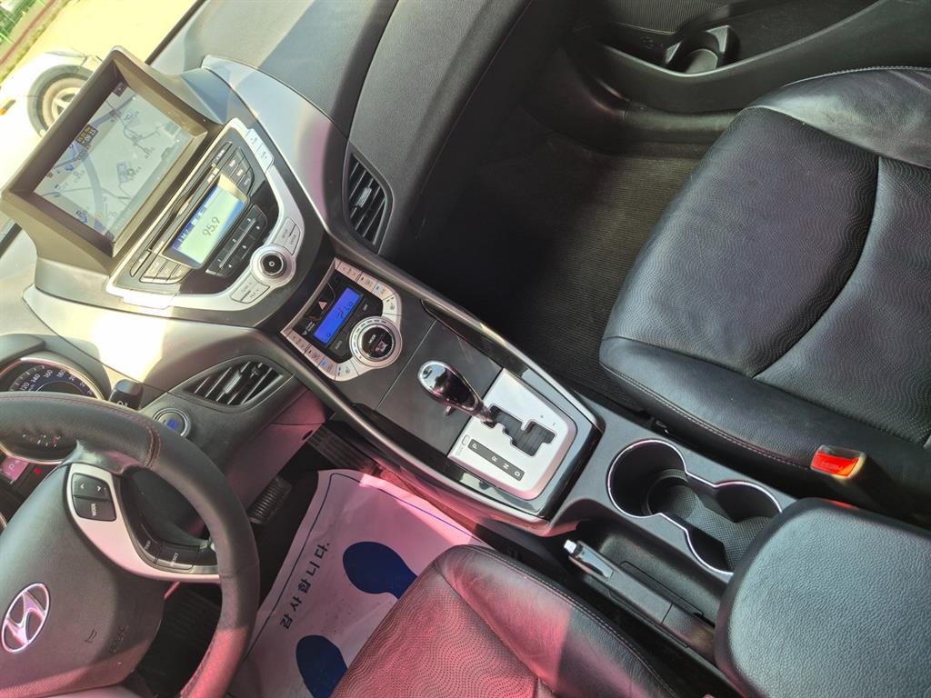 HYUNDAI Avante 2012 Negro - Importación desde Corea - HF Imports Iquique - Foto 19