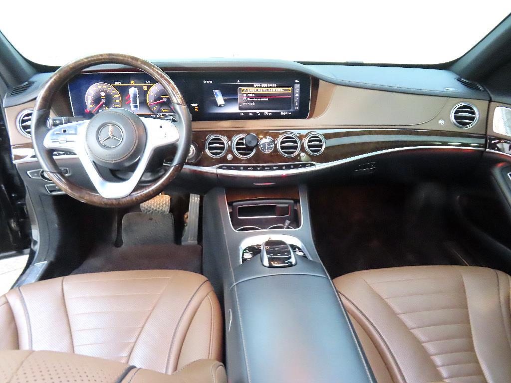 Mercedes Benz S Class - Vista 5