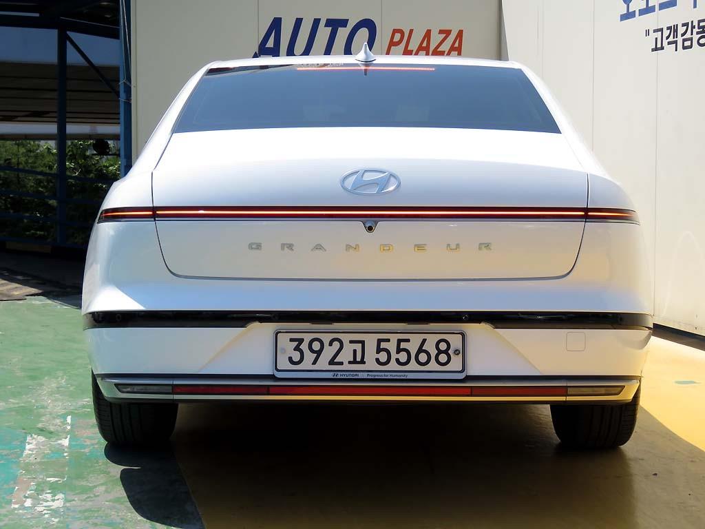 HYUNDAI Grandeur - Vista 7