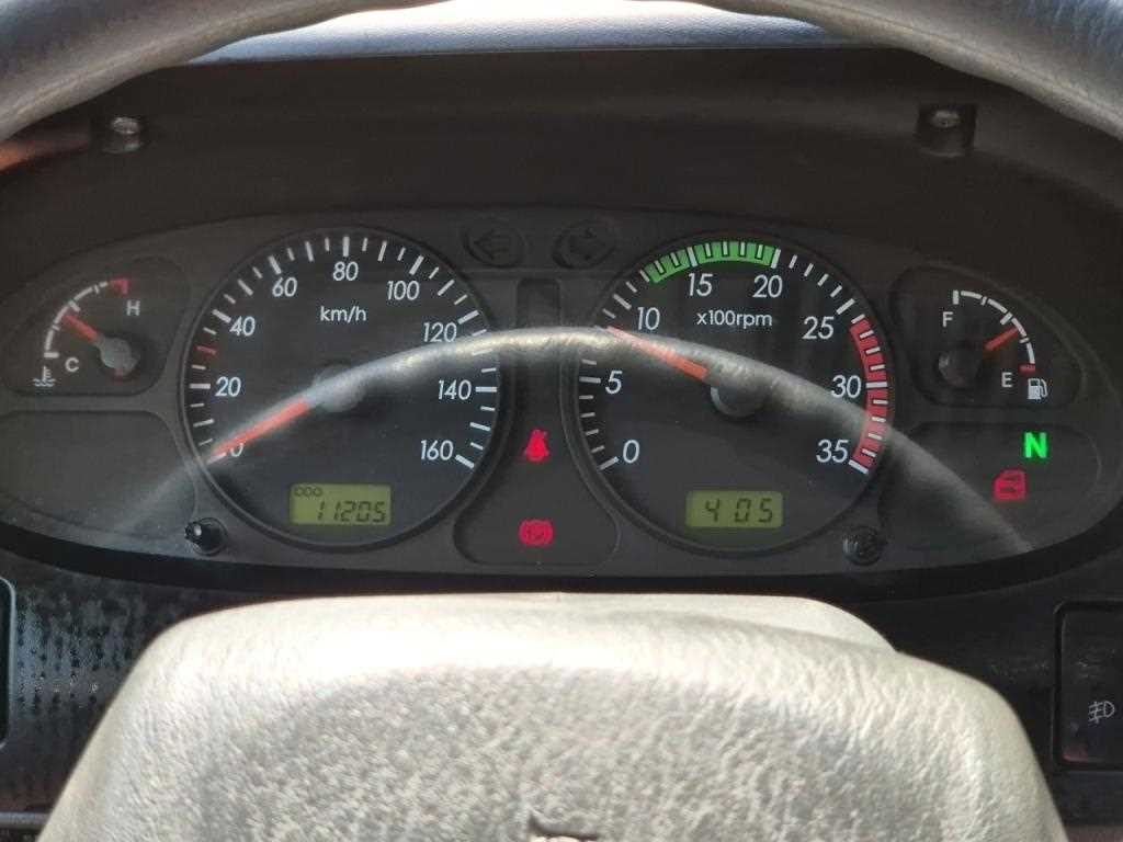 medium and large bus Hyundai bus - Vista 5