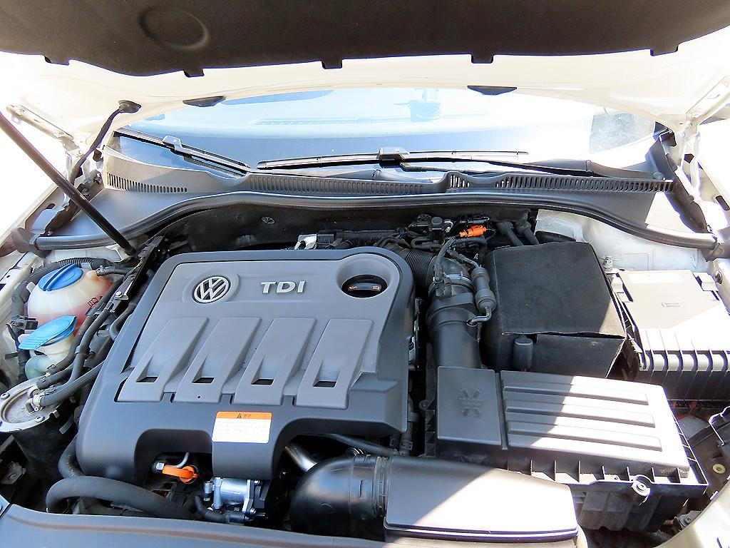 Volkswagen Golf 2024 Blanco - Importación desde Corea - HF Imports Iquique - Foto 19