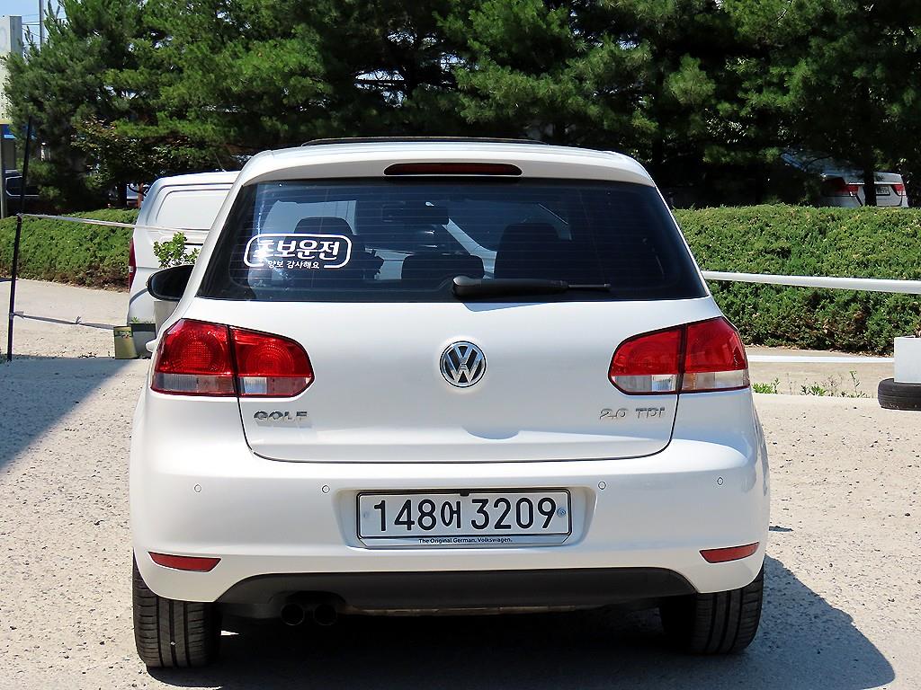 Volkswagen Golf - Vista 4