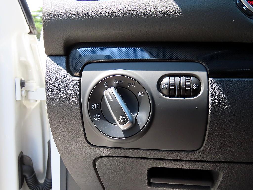 Volkswagen Golf - Vista 12