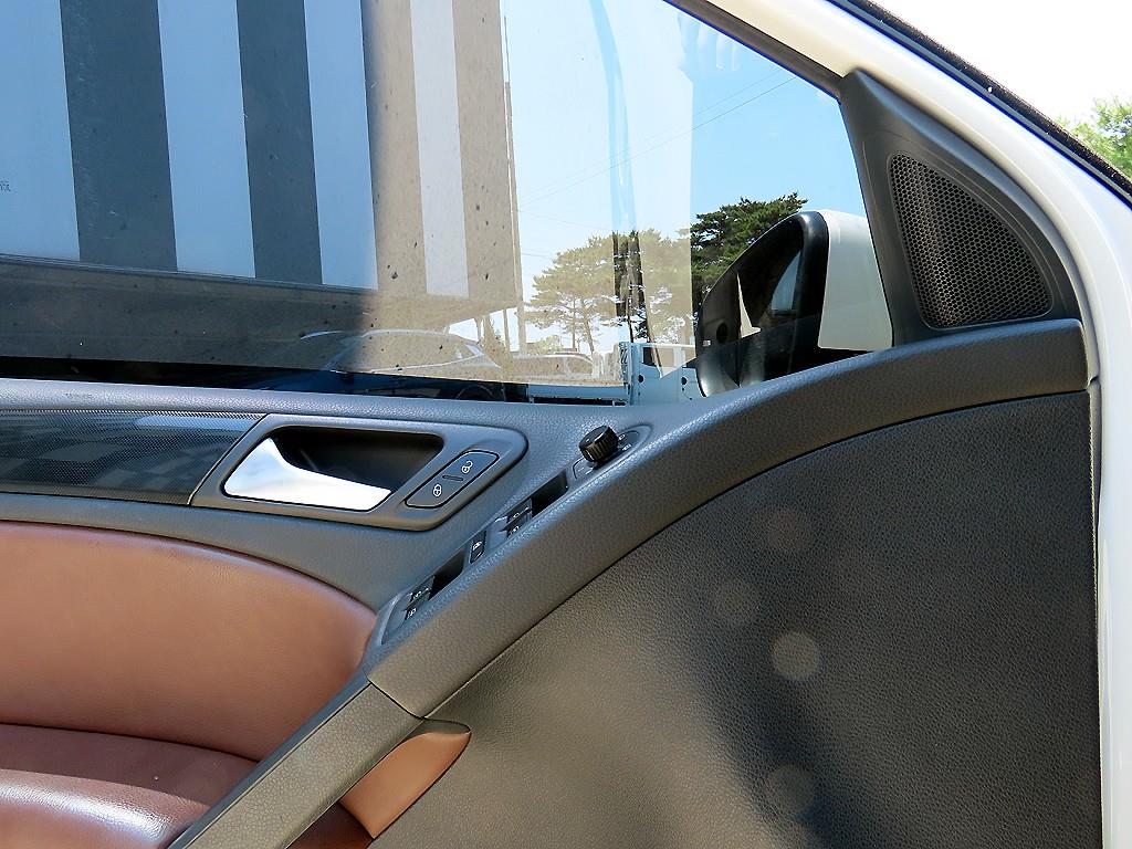 Volkswagen Golf - Vista 11