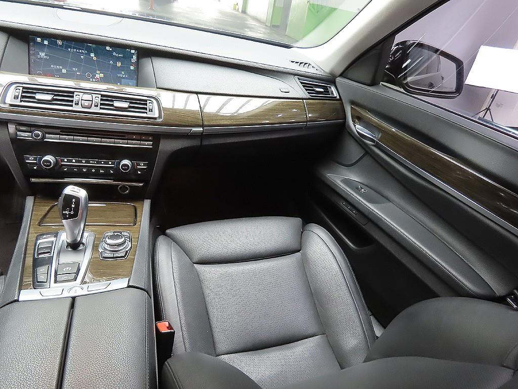 BMW 7 Series 2012 Negro - Importación desde Corea - HF Imports Iquique - Foto 11