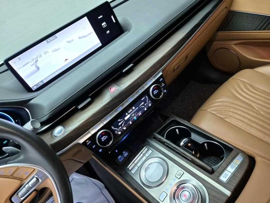 Genesis G80 - Vista 10