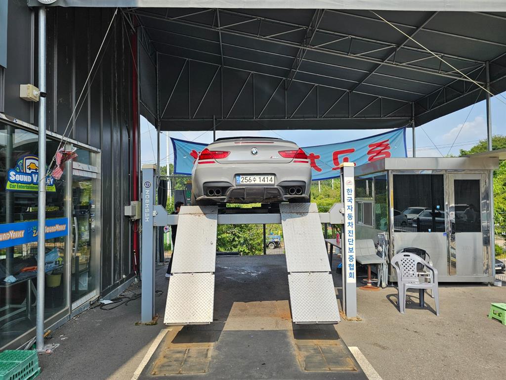 BMW 6 series 2014 Gris - Importación desde Corea - HF Imports Iquique - Foto 16