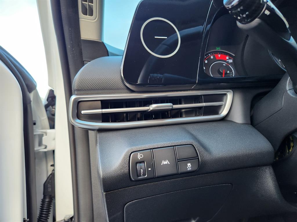 HYUNDAI Avante - Vista 10