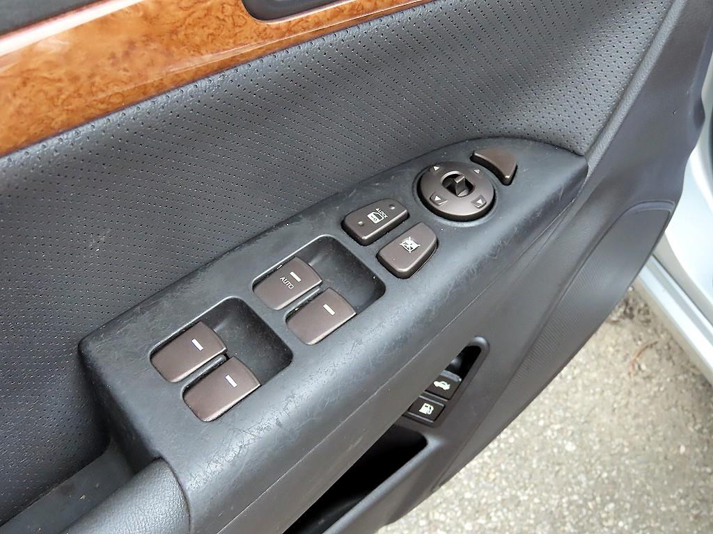 HYUNDAI Sonata 2008 Plateado - Importación desde Corea - HF Imports Iquique - Foto 13