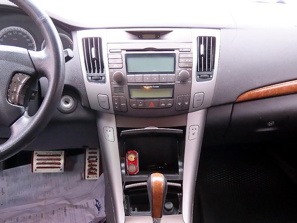 HYUNDAI Sonata - Vista 10