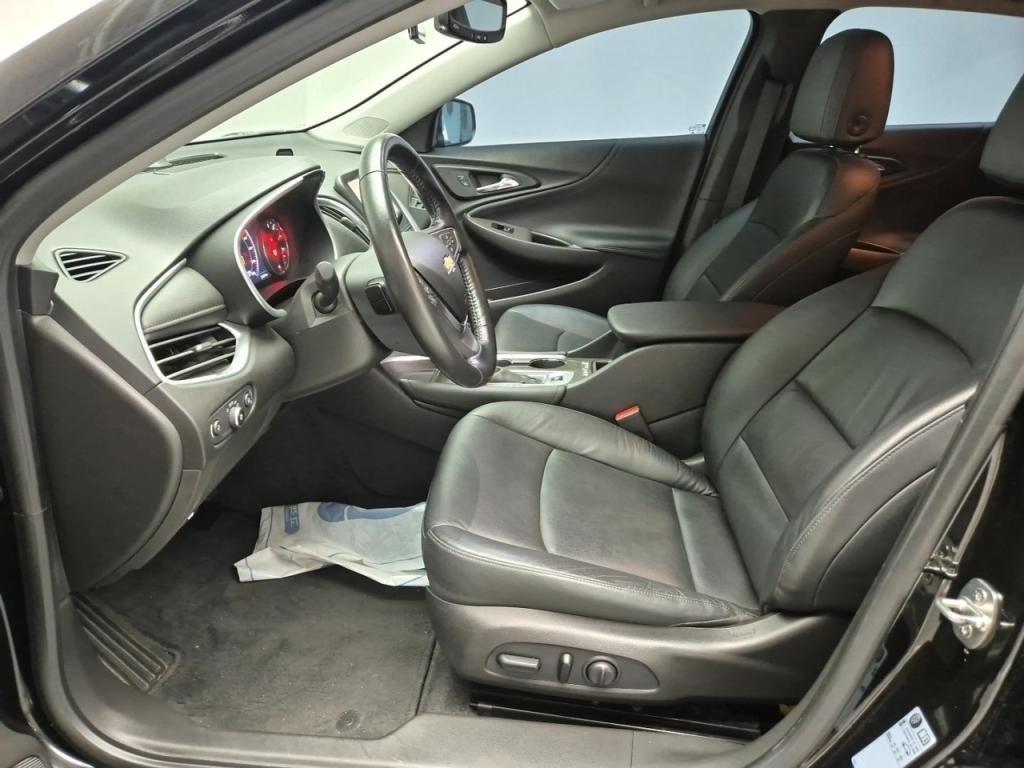 Chevrolet Malibu - Vista 11