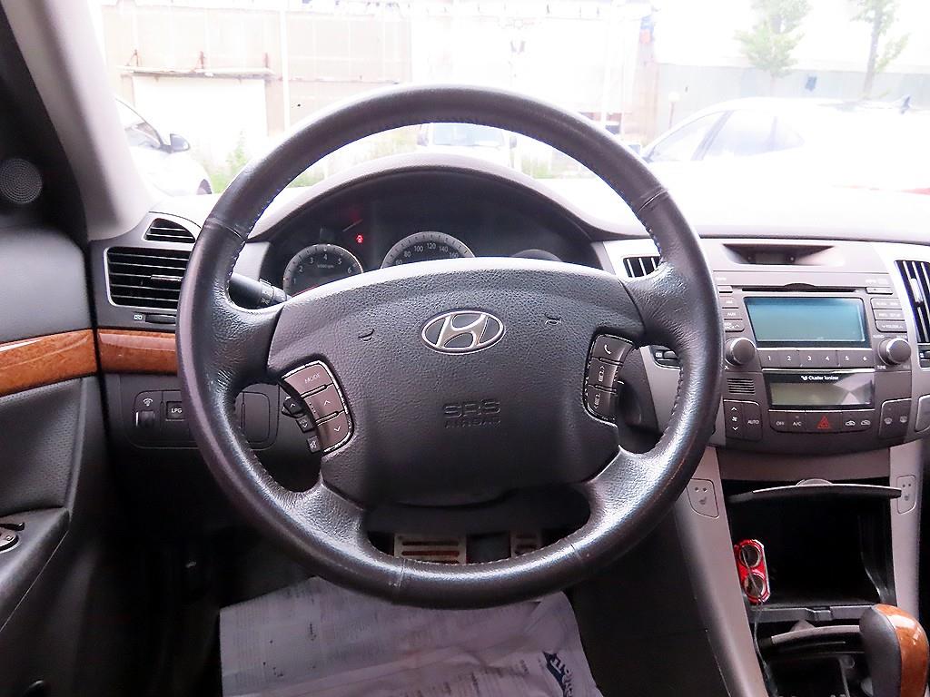 HYUNDAI Sonata - Vista 7