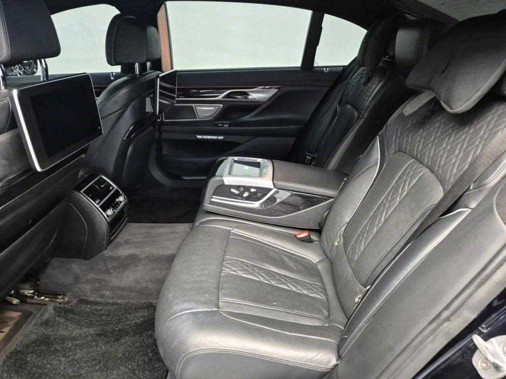 BMW 7 Series - Vista 12