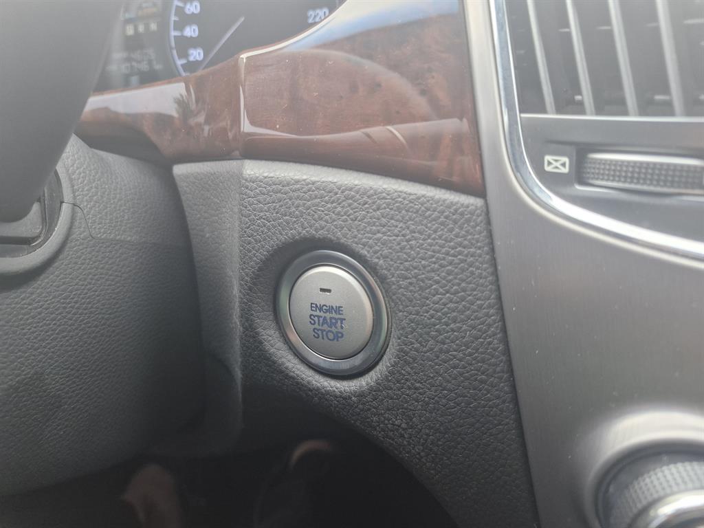 HYUNDAI Equus - Vista 12