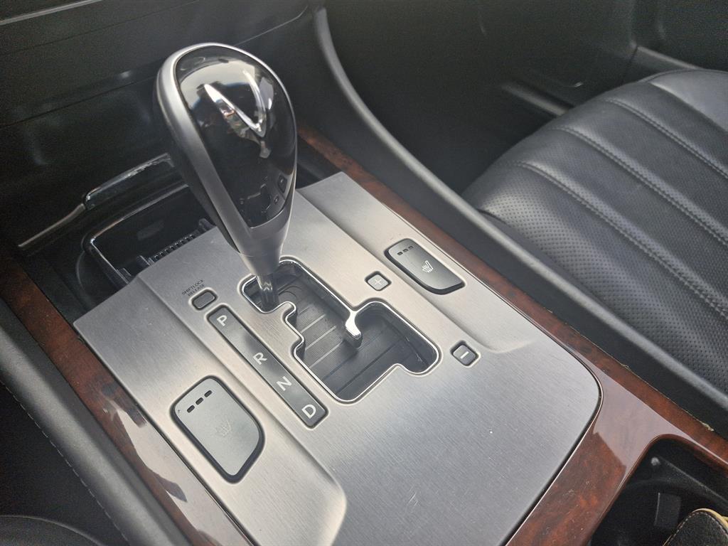 HYUNDAI Equus - Vista 9