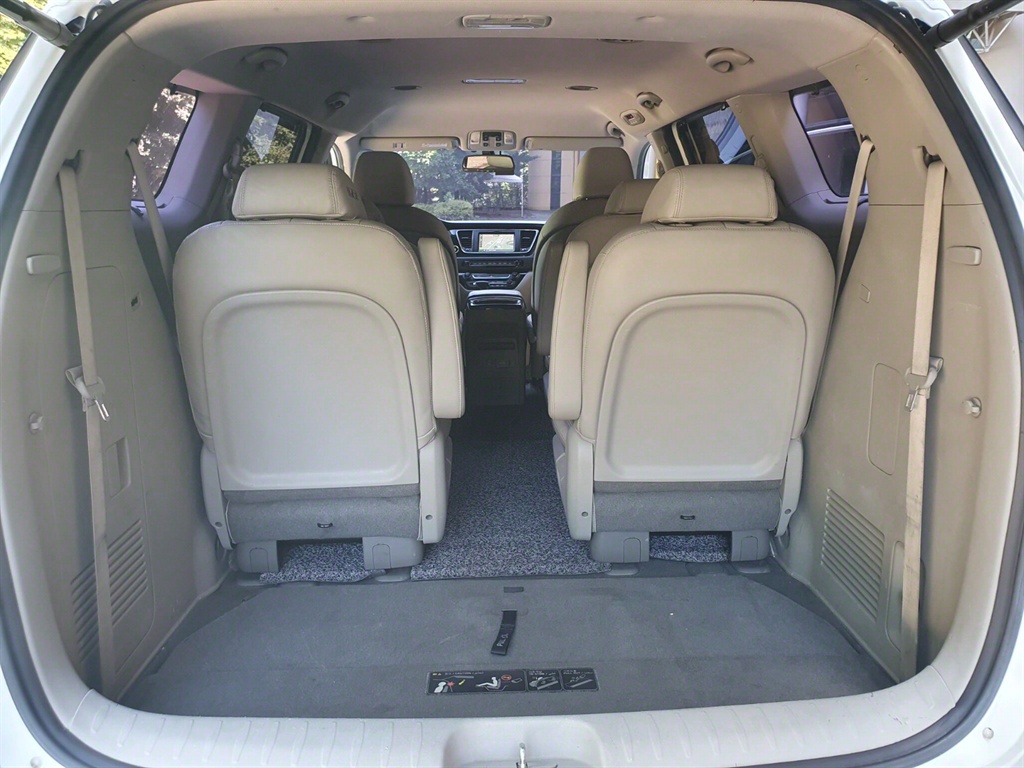 KIA Carnival 2017 Blanco - Importación desde Corea - HF Imports Iquique - Foto 13