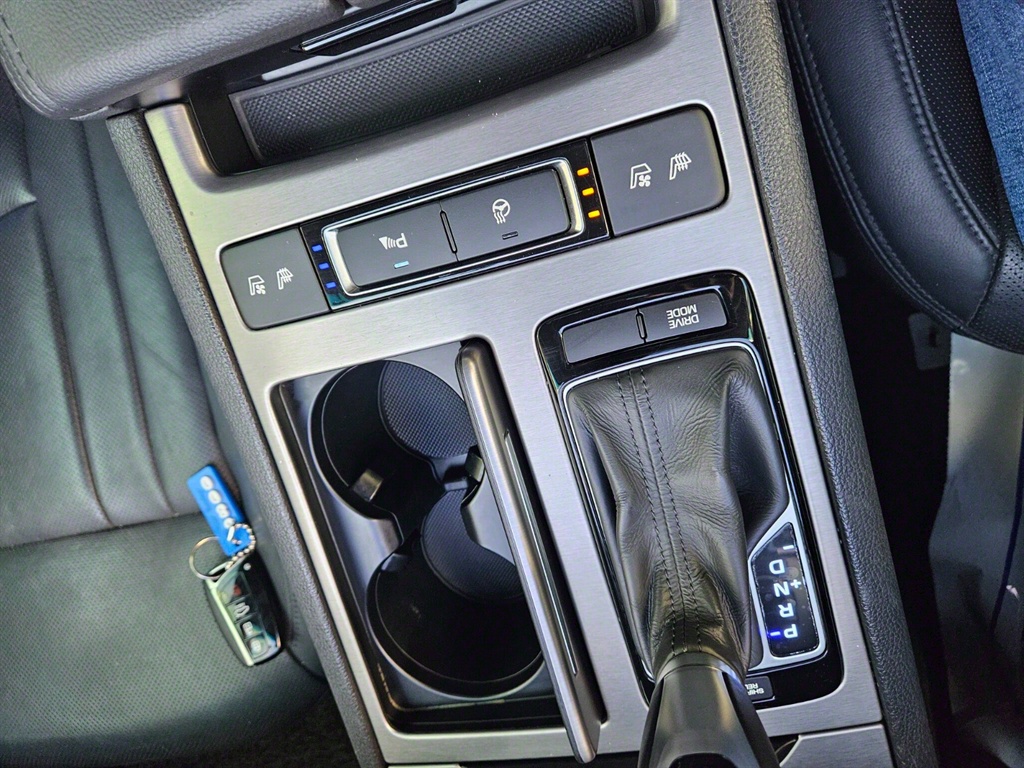 HYUNDAI Genesis 2015 Plateado - Importación desde Corea - HF Imports Iquique - Foto 14