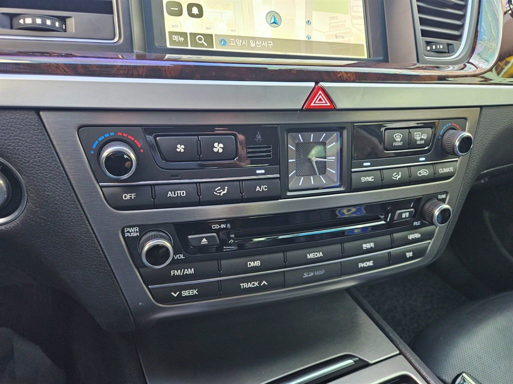 HYUNDAI Genesis 2015 Plateado - Importación desde Corea - HF Imports Iquique - Foto 13