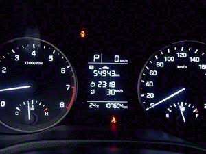 HYUNDAI Avante - Vista 12