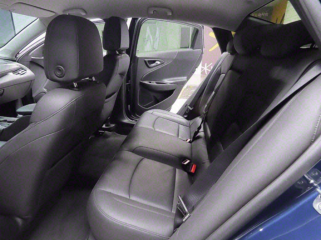 Chevrolet Malibu 2017 Azul - Importación desde Corea - HF Imports Iquique - Foto 9