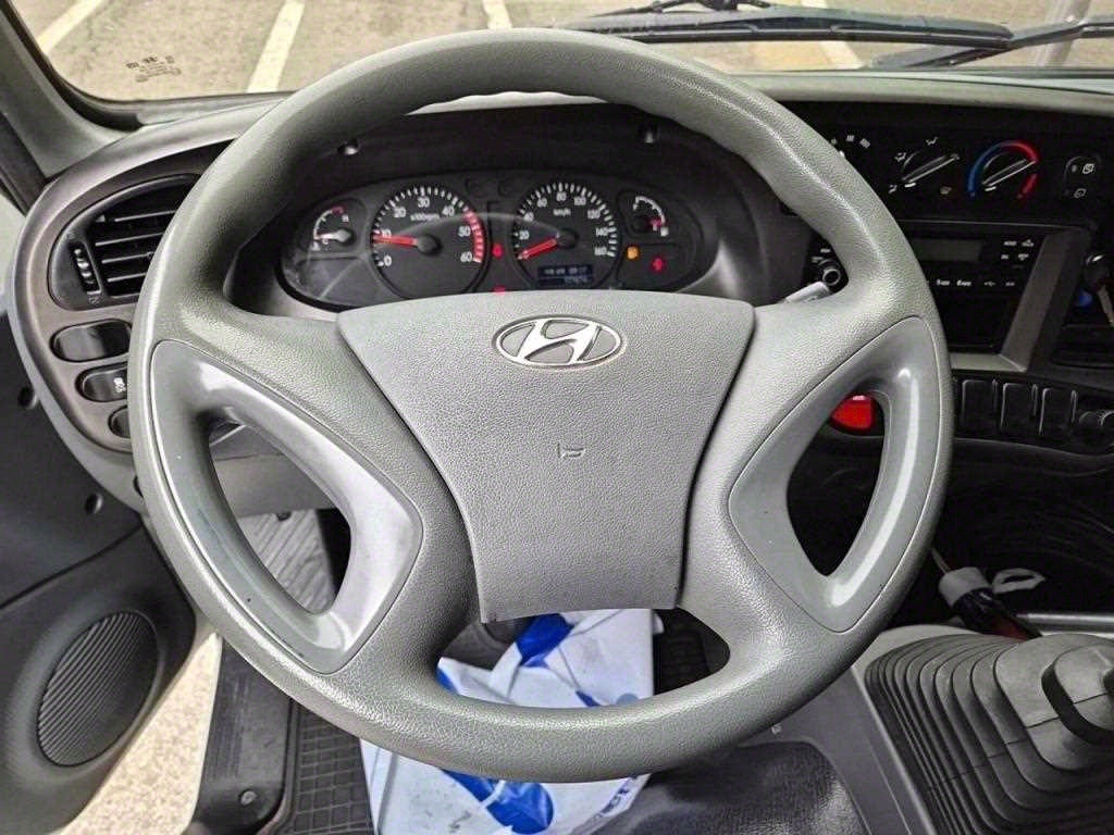 medium and large cargo truck - Vista 8