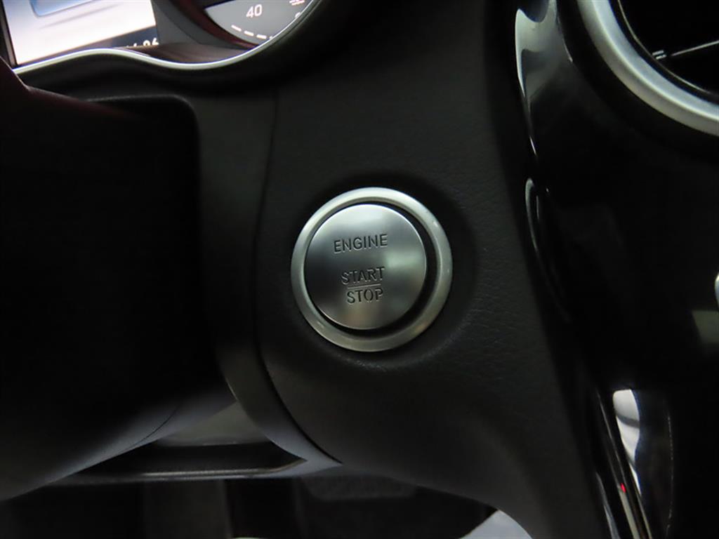 Mercedes Benz C Class 2015 Plateado - Importación desde Corea - HF Imports Iquique - Foto 14