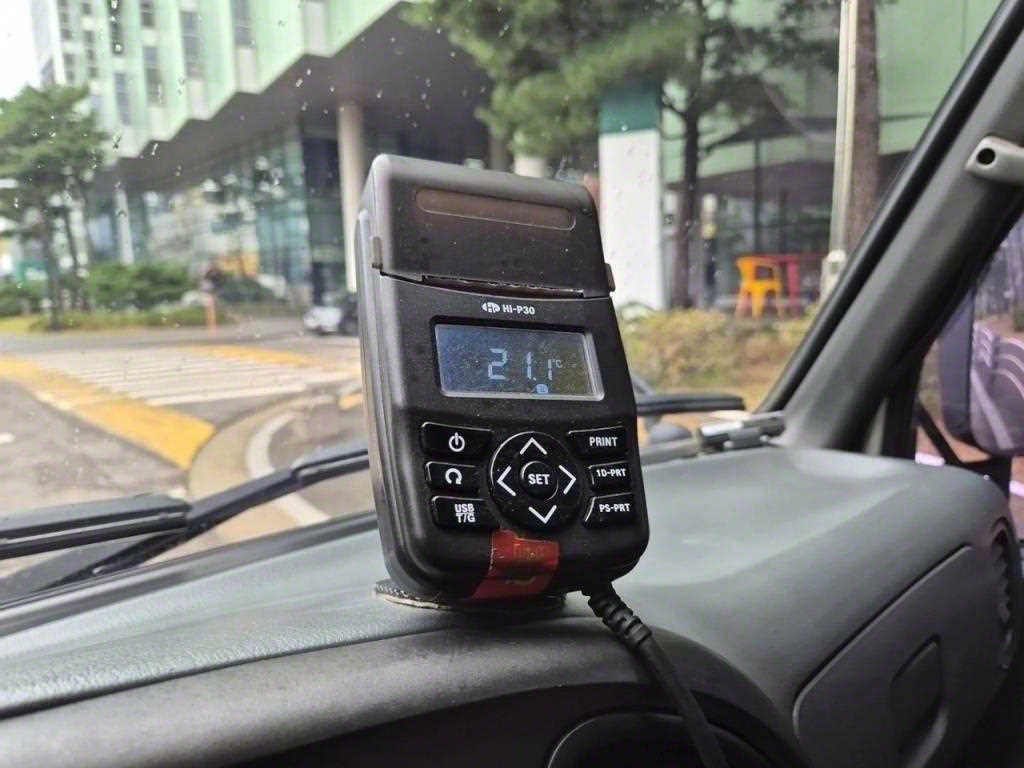 medium and large cargo truck - Vista 12