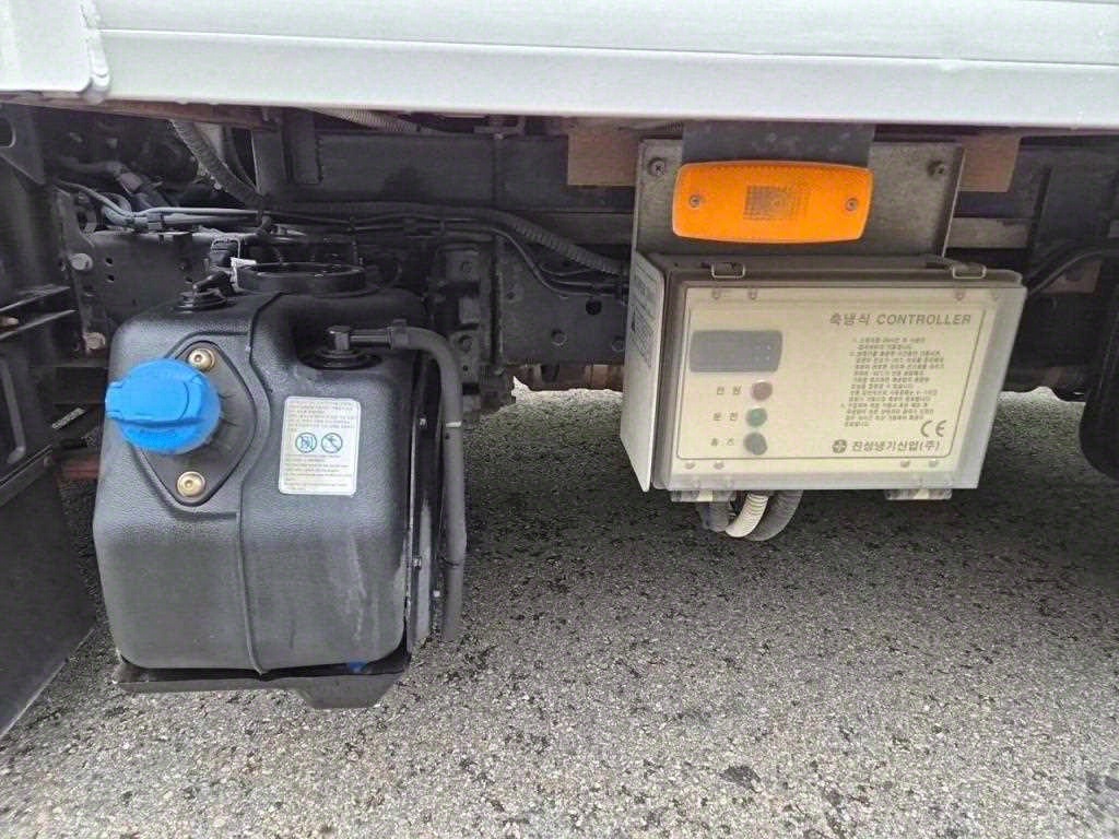 medium and large cargo truck 2019 Blanco - Importación desde Corea - HF Imports Iquique - Foto 14