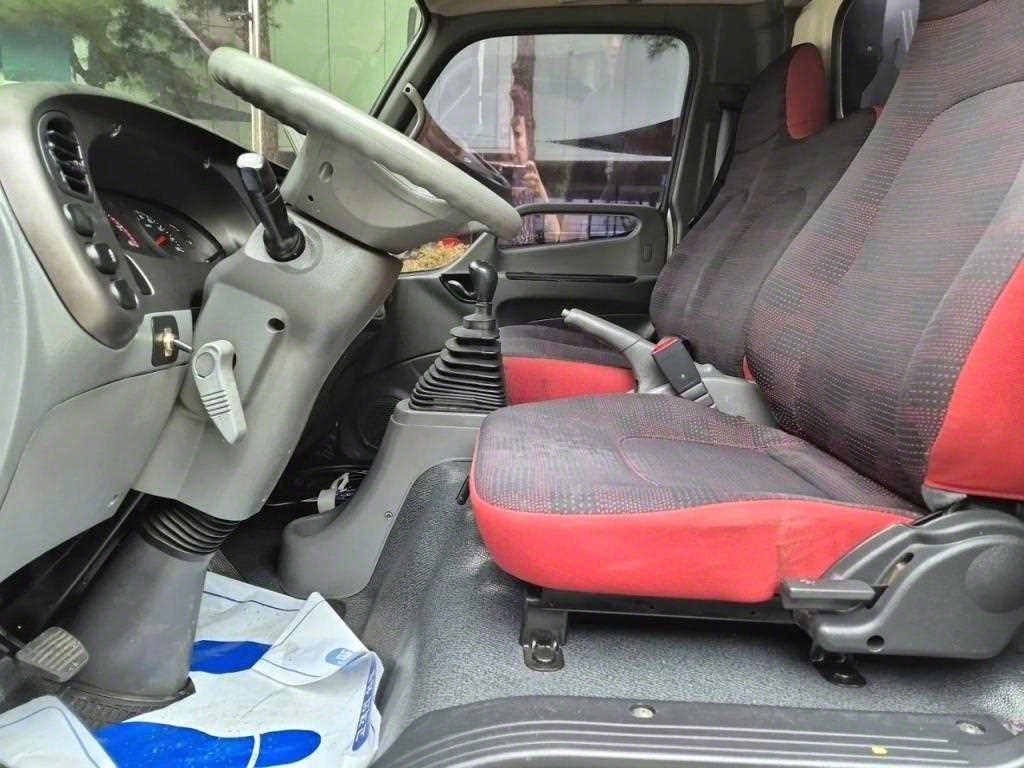 medium and large cargo truck - Vista 10