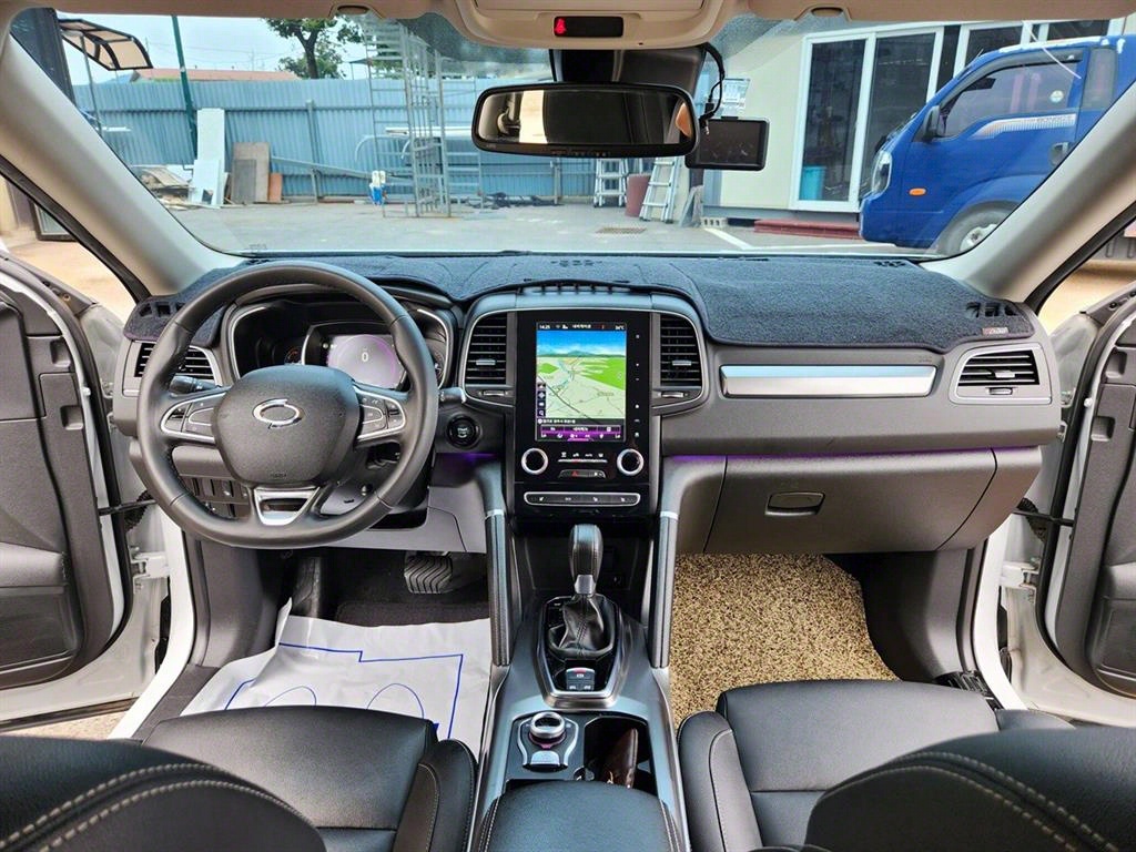 SAMSUNG QM6 - Vista 8