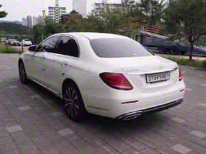 Mercedes Benz E class - Vista 8