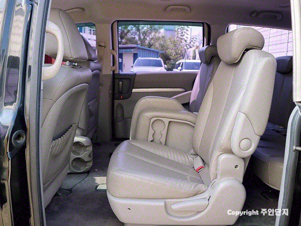 KIA Carnival 2013 Negro - Importación desde Corea - HF Imports Iquique - Foto 13