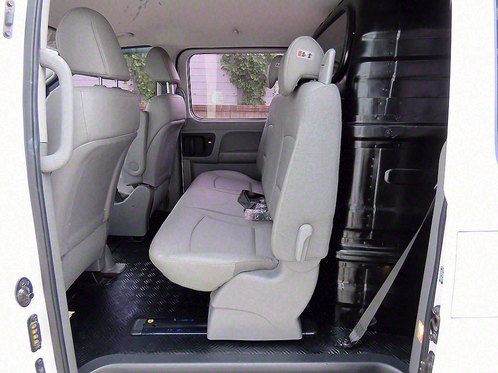 HYUNDAI Starex - Vista 6