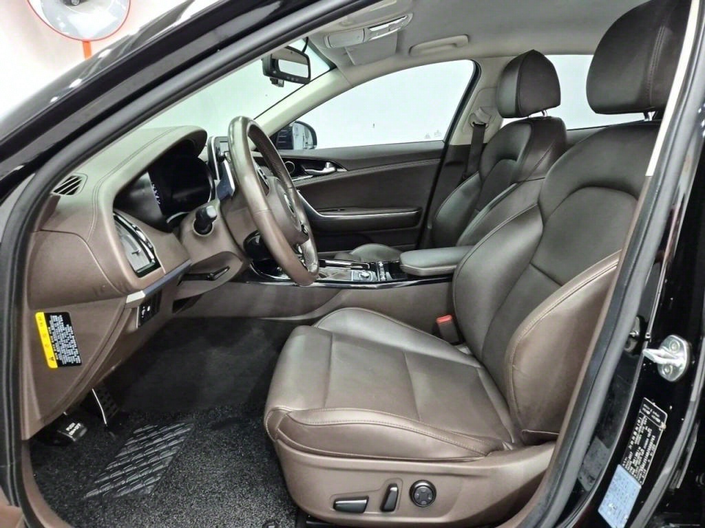 KIA Stinger - Vista 11