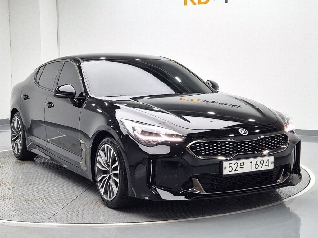 KIA Stinger - Vista 4