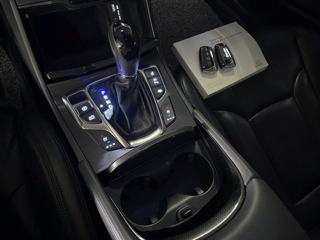 HYUNDAI Grandeur 2017 Negro - Importación desde Corea - HF Imports Iquique - Foto 19