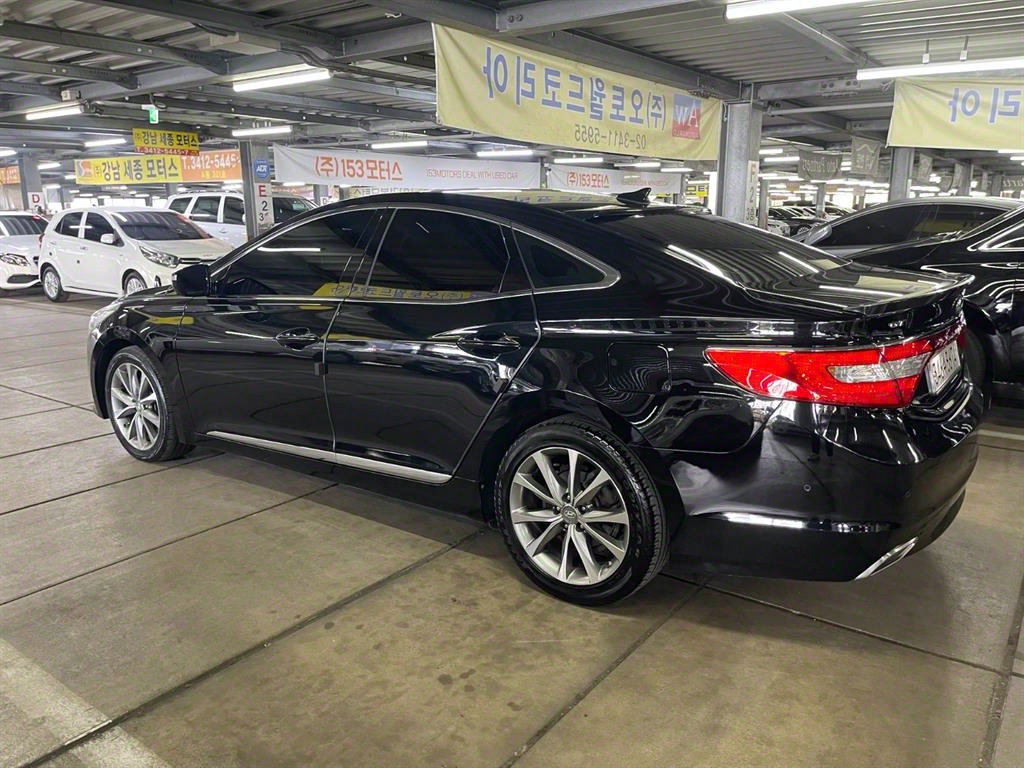 HYUNDAI Grandeur - Vista 4