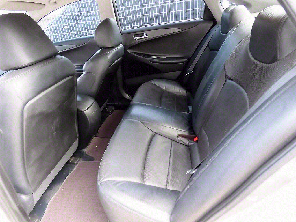 HYUNDAI Sonata - Vista 6